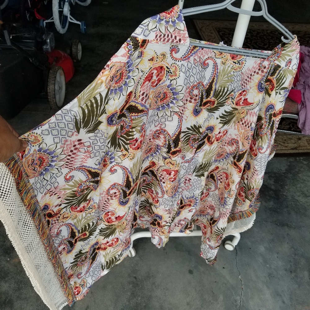 Top - Picture 2 of 2